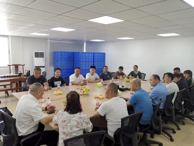 臨沂恒安勞動(dòng)保護(hù)用品代表團(tuán)蒞臨我司參觀考察 共商勞保用品銷(xiāo)售合作新篇章